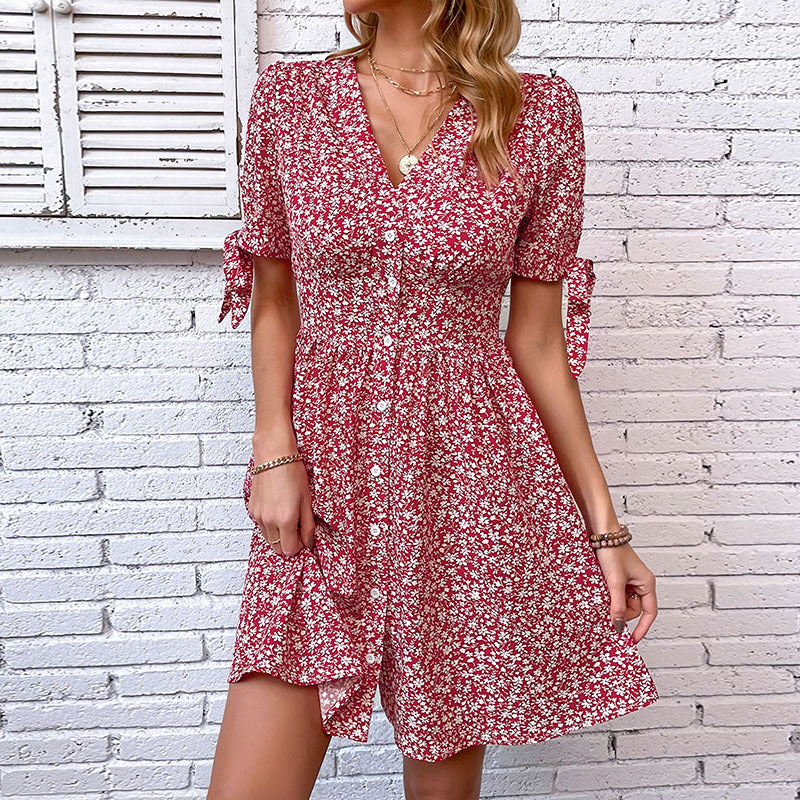 Damen Blusenkleid mit floralen Mustern und verspielten Rüschen WW