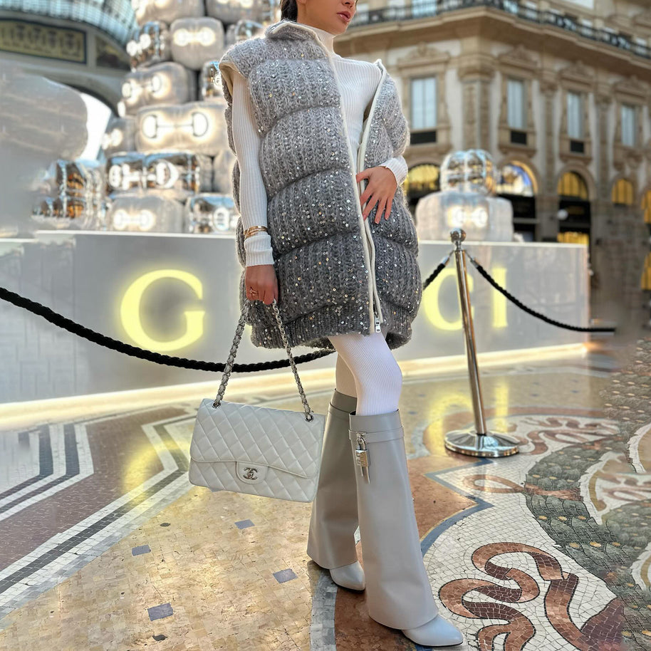 Damen Steppweste mit eleganten Pailletten-Details und hohem Kragen WW