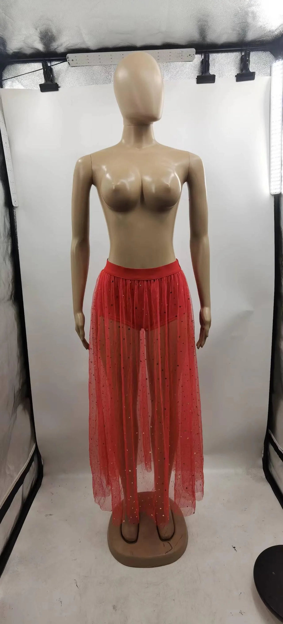 WW | Ruffle hem with high waist made of lace