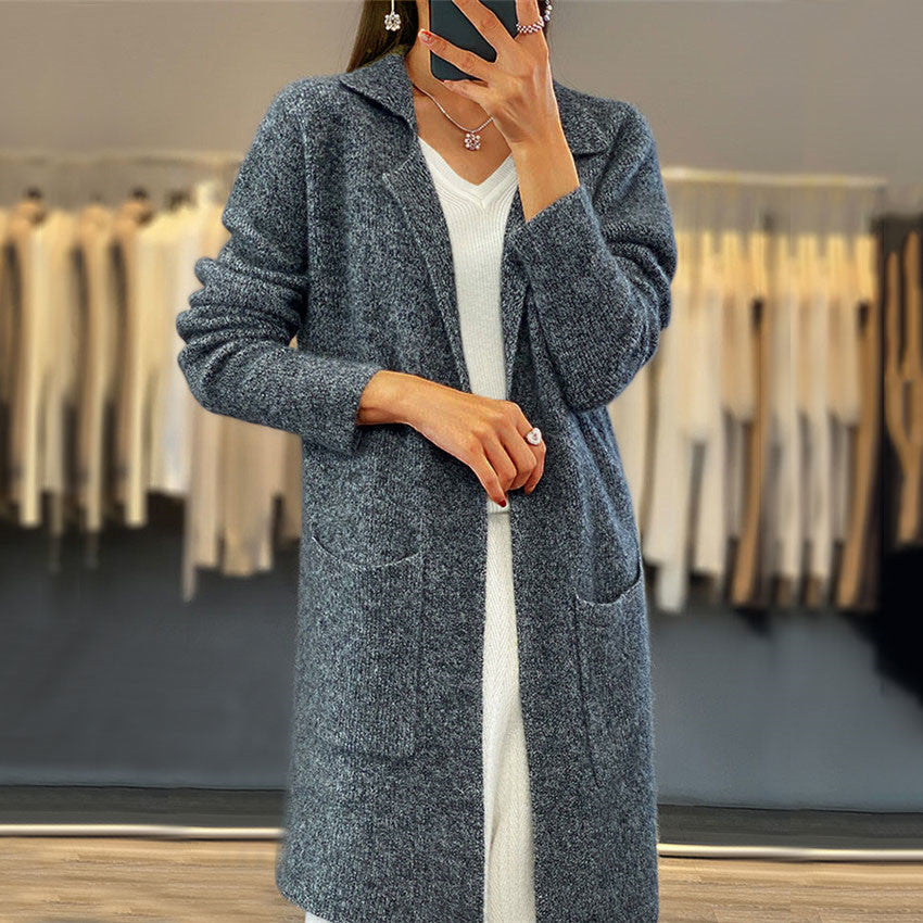 Damen Strickjacke im Oversized-Schnitt mit tiefem V-Ausschnitt und praktischen Taschen WW