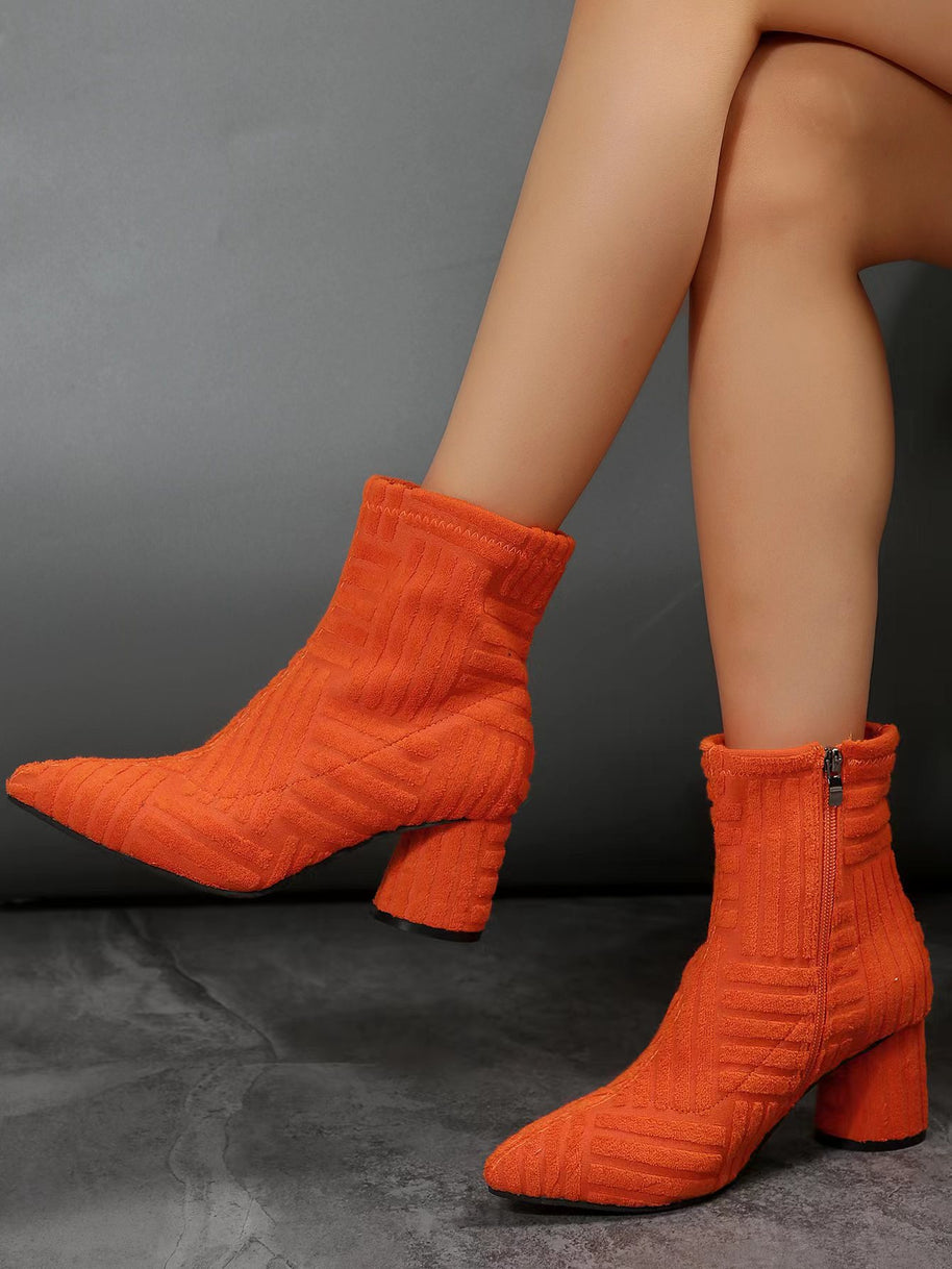 Damen Stiefeletten mit zeitgemäßem Strickdesign und komfortablem Blockabsatz WW