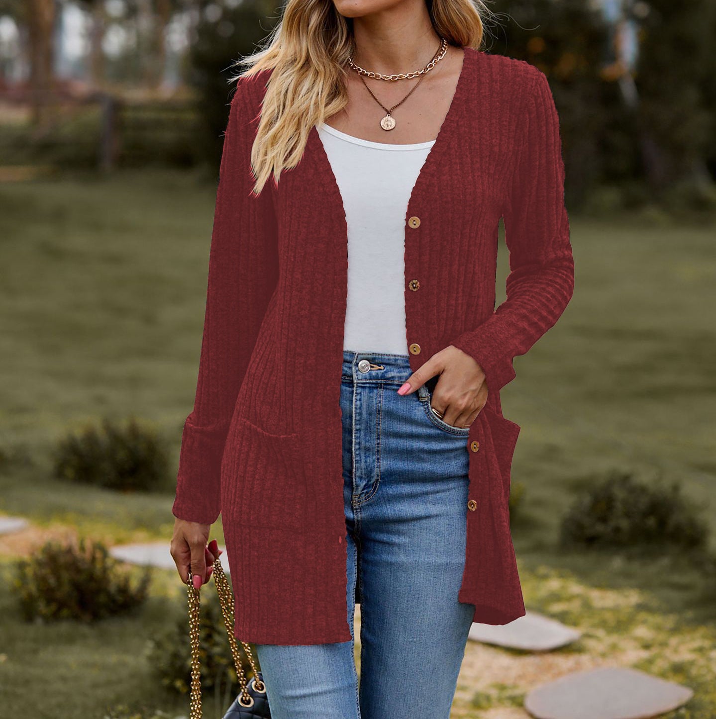 Damen Strickjacke mit elegantem Rippenmuster und praktischen Taschen WW