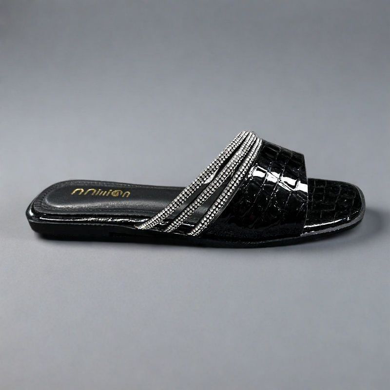 Damen Luxus Sandalen mit eleganten Streifen und glänzenden Akzenten WW