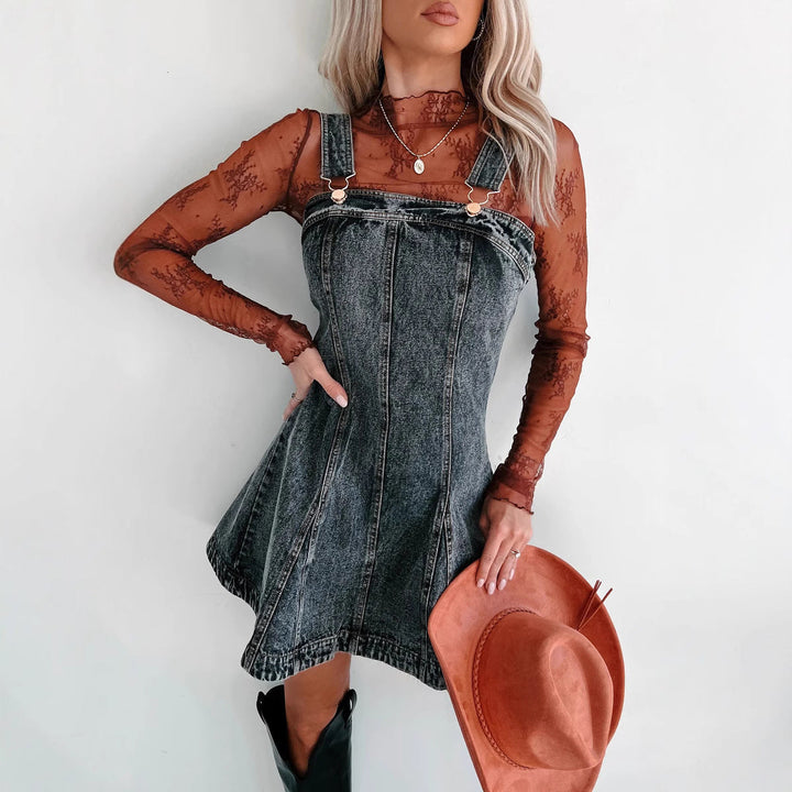 Damen Jeanskleid mit verstellbaren Trägern und modernem Schnitt W&W Mode
