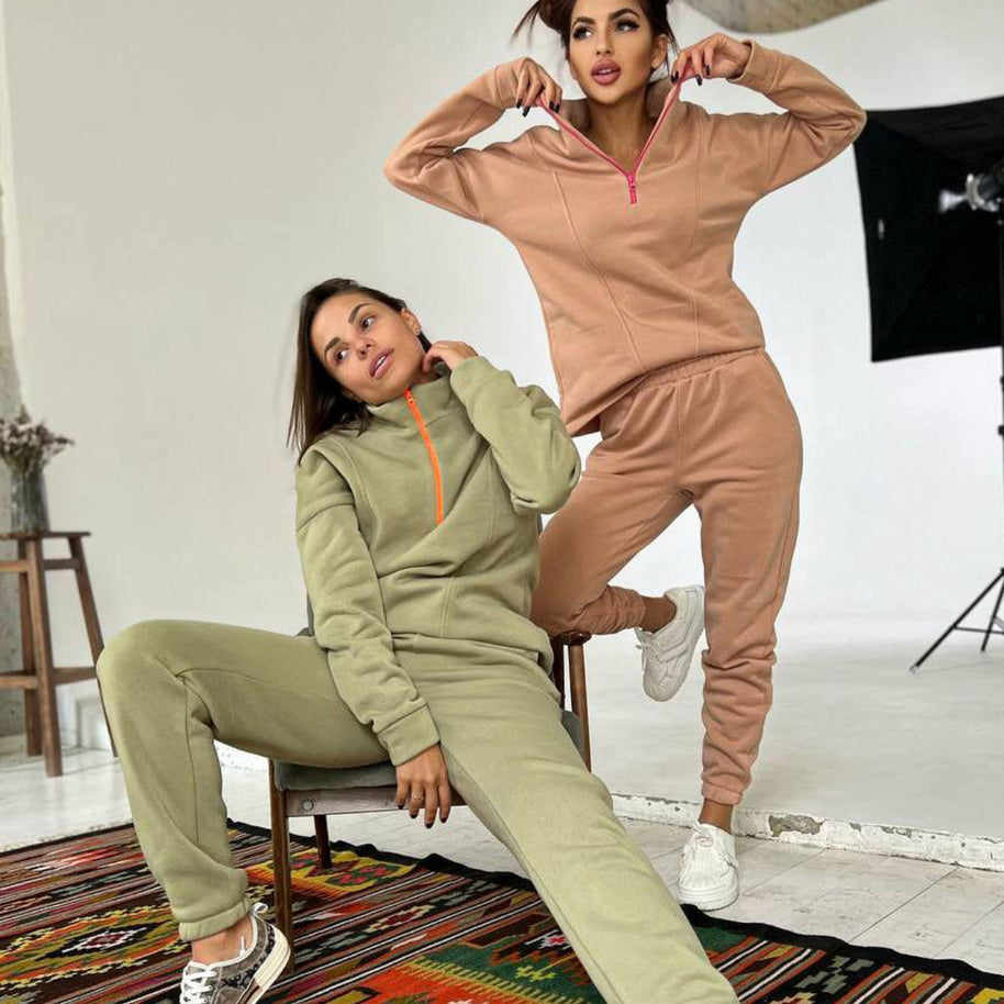 Damen sportliches Fleece-Jogginganzug mit Stehkragen WW