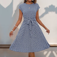 Damen Midikleid mit asymmetrischem Schnitt und modischem Bindegürtel WW