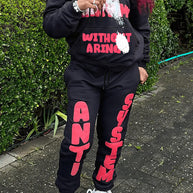 Damen Sportliches Sweatpants und Hoodie Set mit auffälligem Schriftzug WW