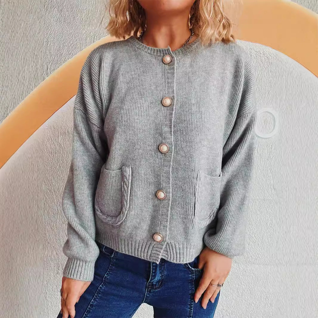 Damen Strickjacke mit dekorativen Perlenknöpfen und praktischen Taschen WW