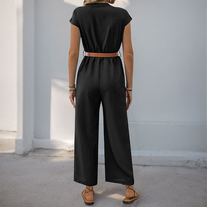 Damen Jumpsuit mit elegantem Taillengürtel und modernem V-Ausschnitt W&W Mode