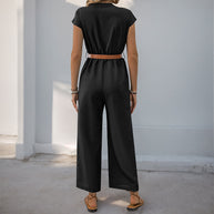 Damen Jumpsuit mit elegantem Taillengürtel und modernem V-Ausschnitt WW