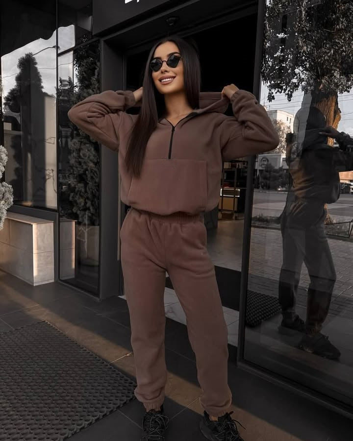 Damen Sportlicher Kapuzenpullover mit bequemen Jogginghosen WW