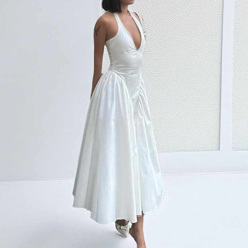 Damen Abendkleid mit tiefem V-Ausschnitt und voluminösem Rock WW