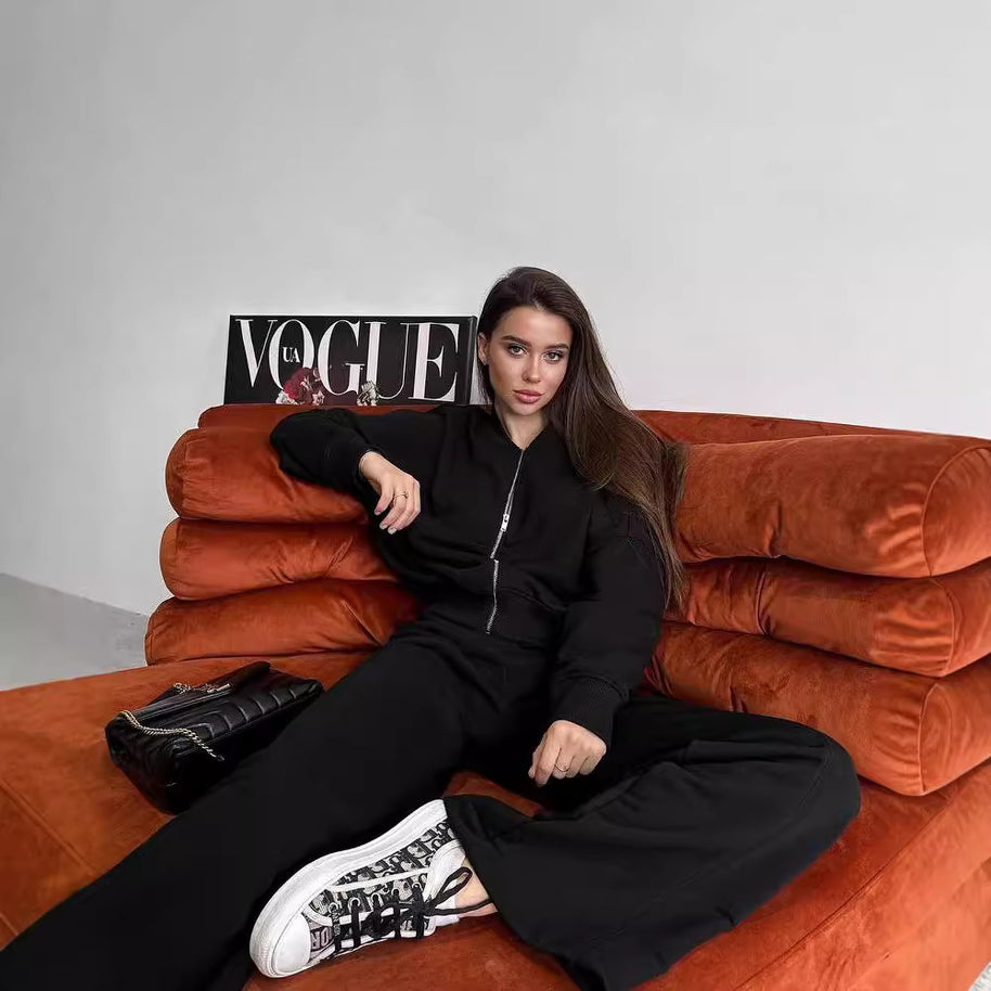 Damen Sportliches Lounge-Set mit Reißverschlussjacke und weiten Hosen WW