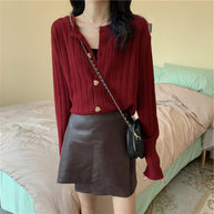 Damen Strickjacke mit dekorativem Knopfdesign und vertikalem Rippmuster WW