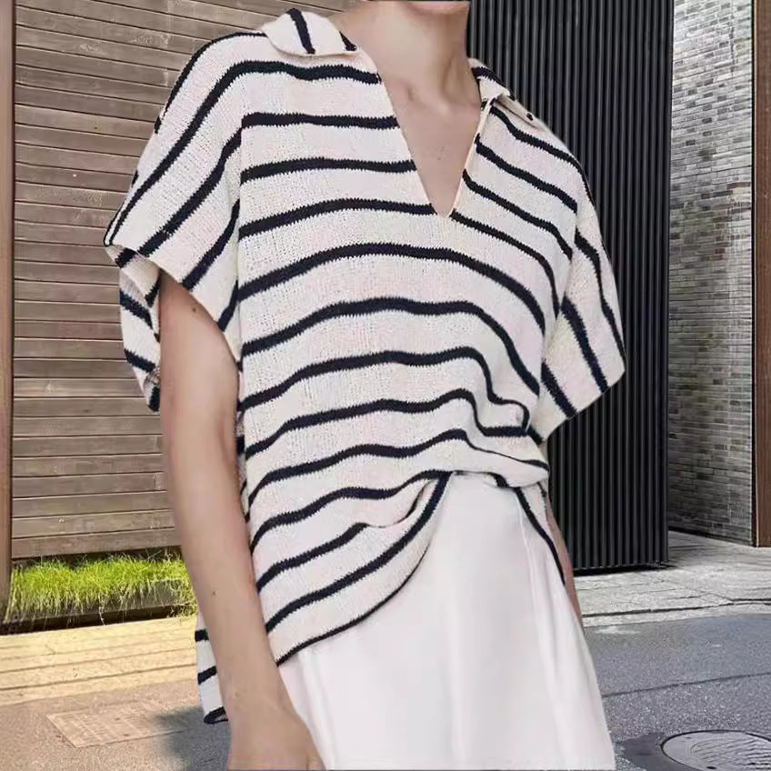 Damen Strickoberteil mit elegantem Kragen und modischem Streifenmuster WW