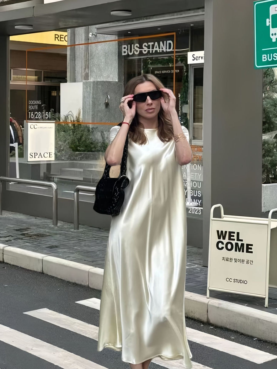 Damen Seidenkleid mit fließendem Schnitt WW