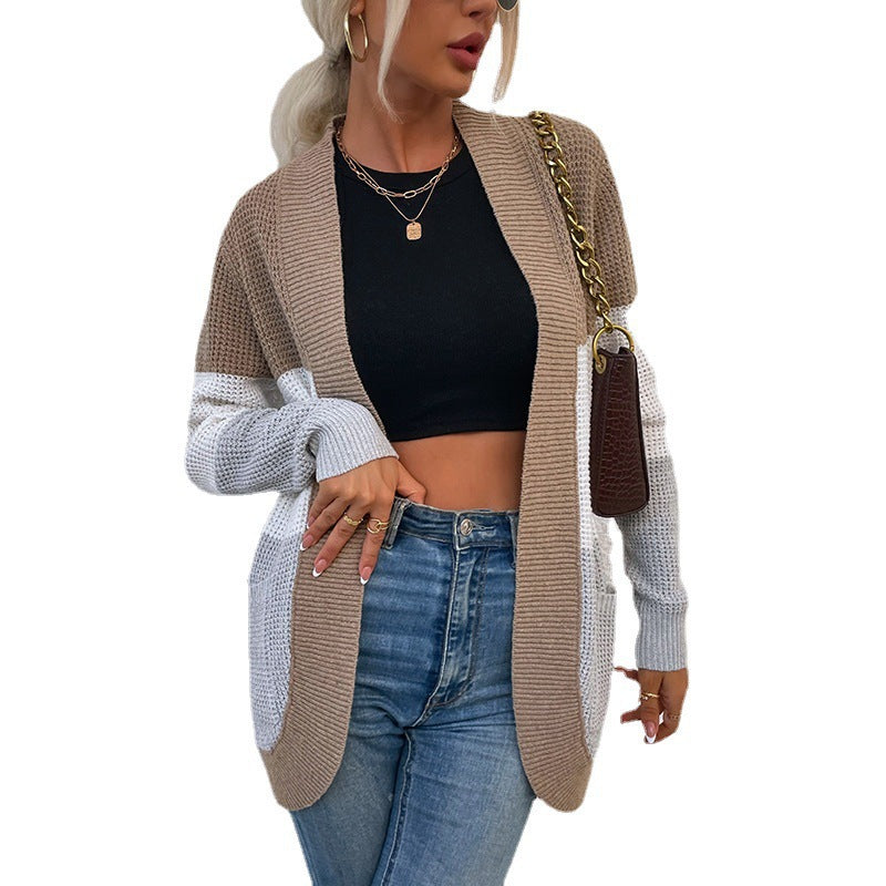 Damen Strickcardigan mit modernem Faltendesign und kontrastierenden Farben WW