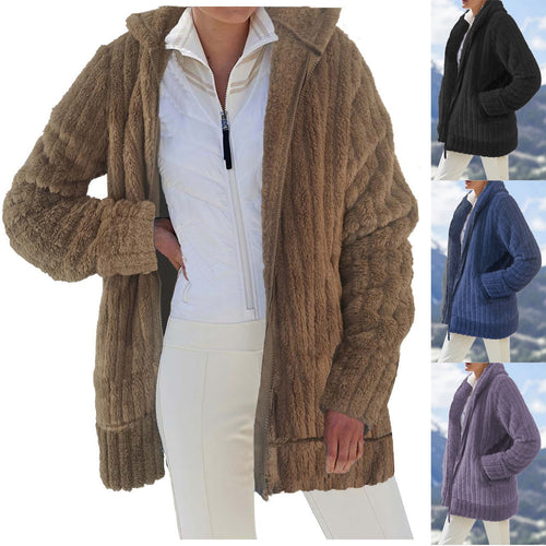 Damen Kuscheljacke mit weichem, strukturiertem Material und hohem Kragen W&W Mode