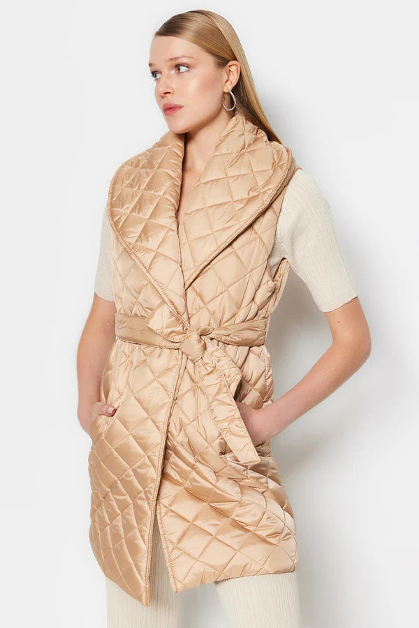 Damen Steppweste mit breitem Kragen und Taillengürtel WW