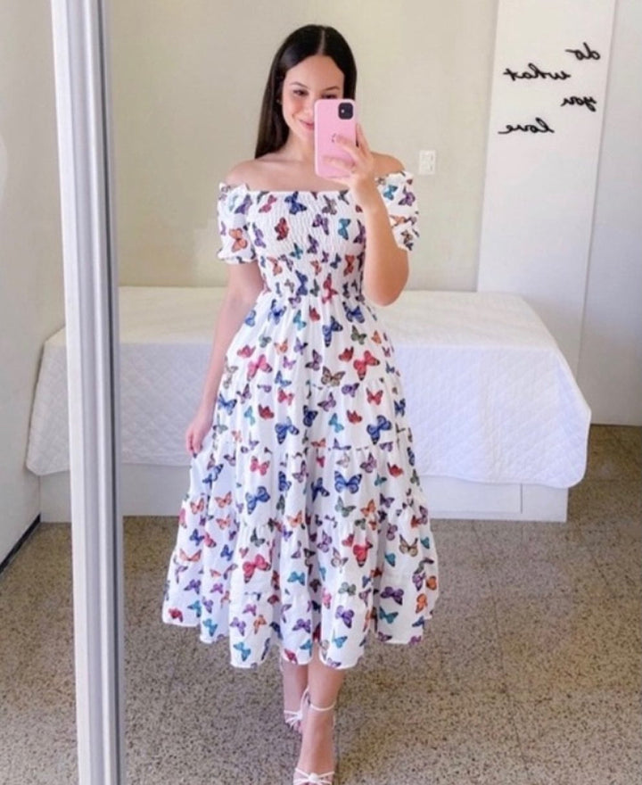 Damen Midi-Kleid mit schulterfreiem Design und verspieltem Schmetterlingsmuster W&W Mode