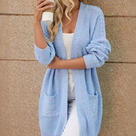 Damen Strickcardigan mit großzügigen Taschen und modernem Zopfmuster WW