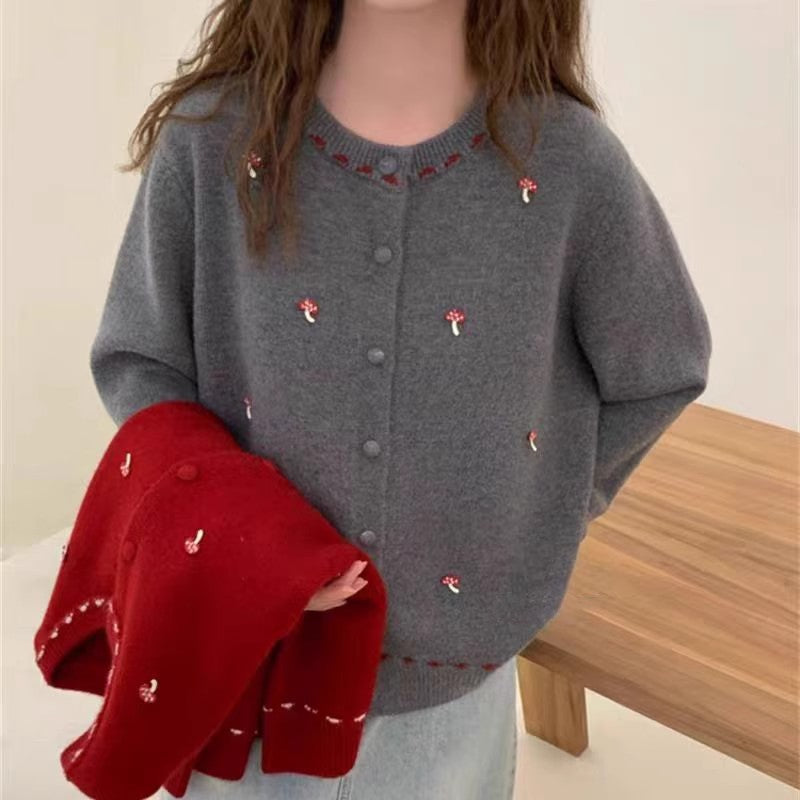 Damen Strickjacke mit floralem Stickdesign und Rundhalsausschnitt WW