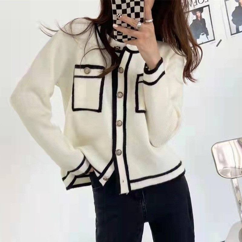 Damen Strickjacke mit Taschen und kontrastierenden Knopfdetails WW