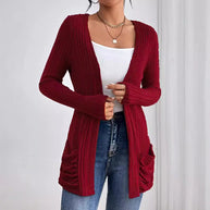 Damen Strickjacke mit raffinierten Rüschen und seitlichen Taschen WW