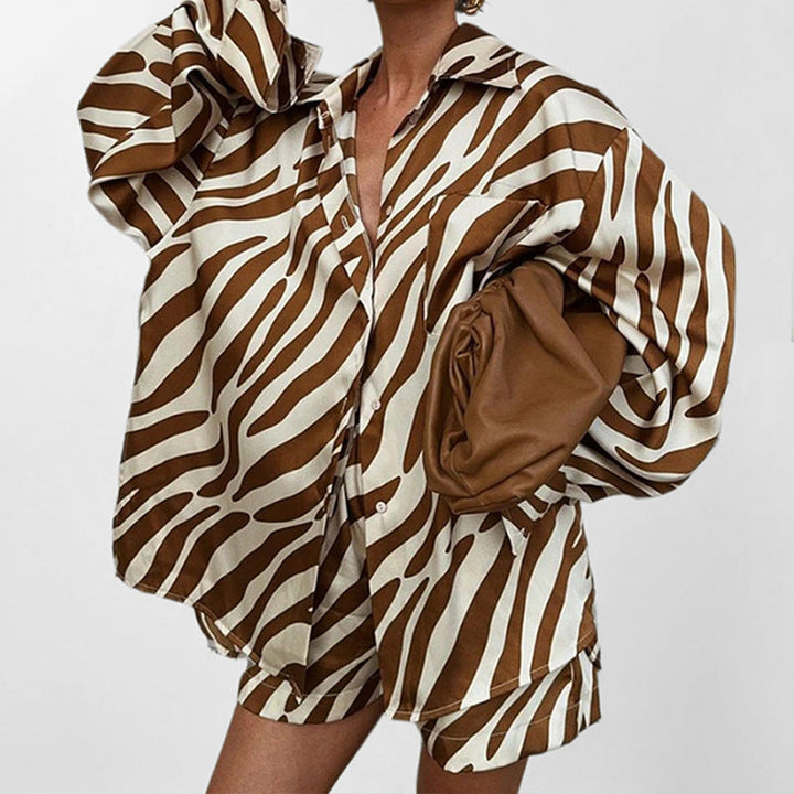 Damen Oversized Hemdkombination mit einzigartigem Zebrastreifenmuster W&W Mode