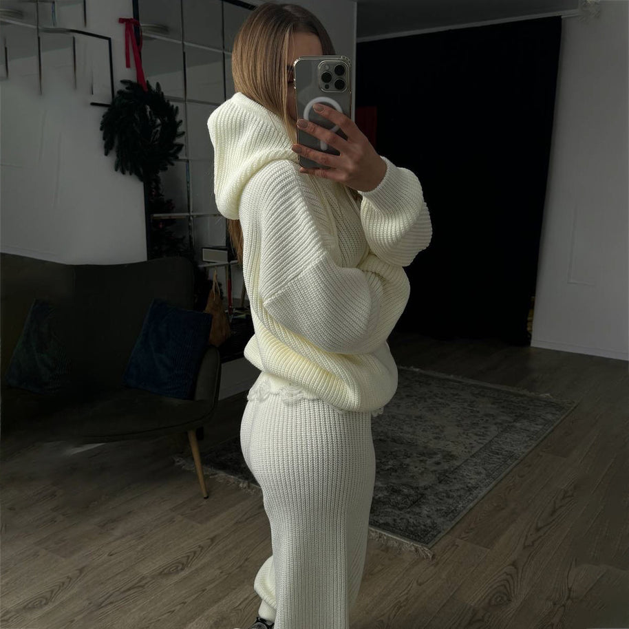 Damen Strickanzug mit lässigem Schnitt und modernem Hoody WW