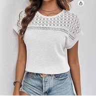 Damen kurzärmliges Strickoberteil mit dekorativem Lochmuster WW