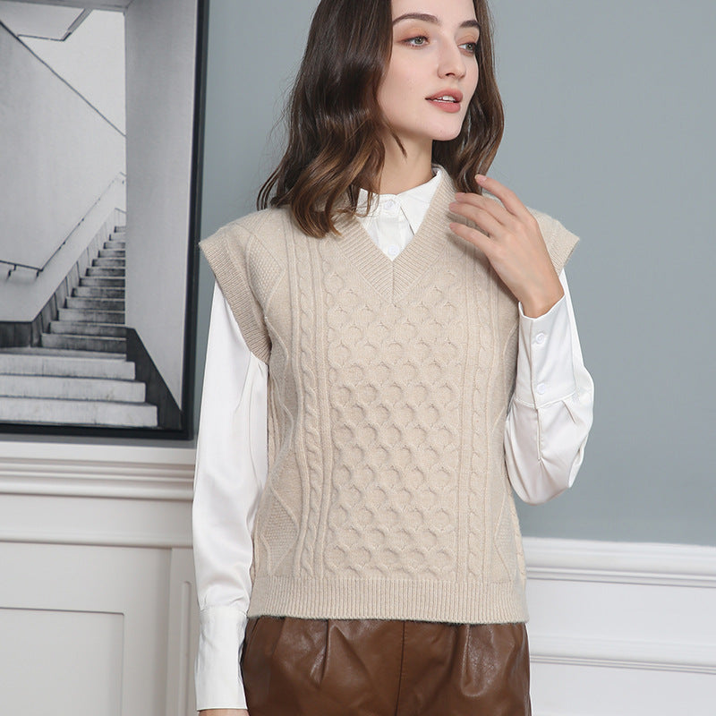 Damen Strickweste mit V-Ausschnitt und Kabelmuster WW