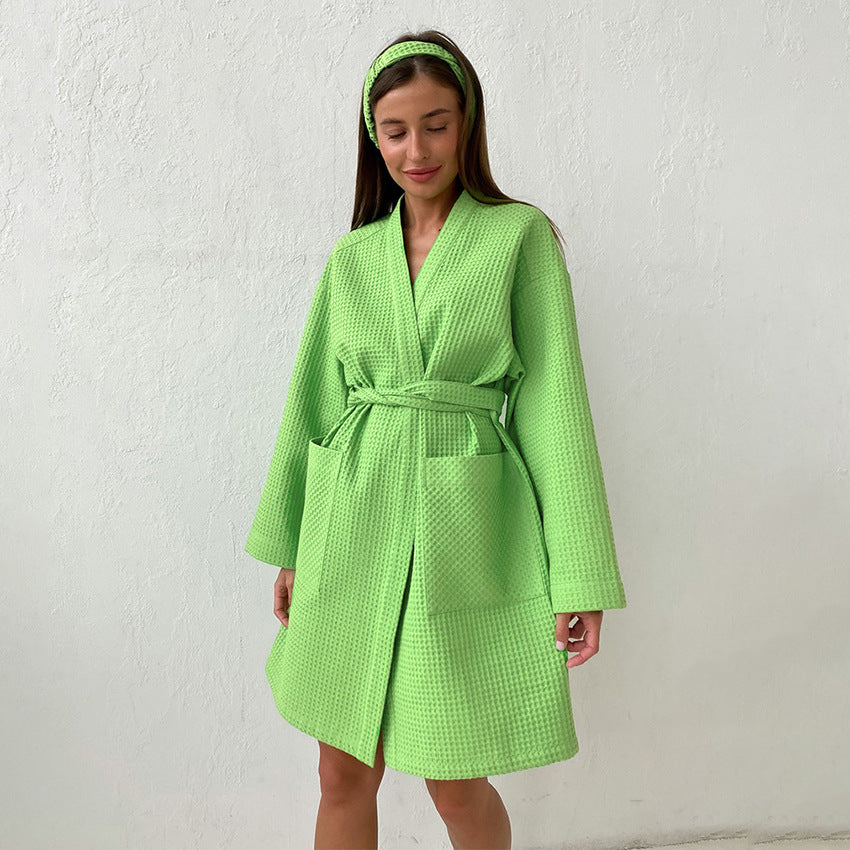 Damen Bademantel aus hochwertigem Baumwollmix mit Gürtel und praktischen Taschen WW