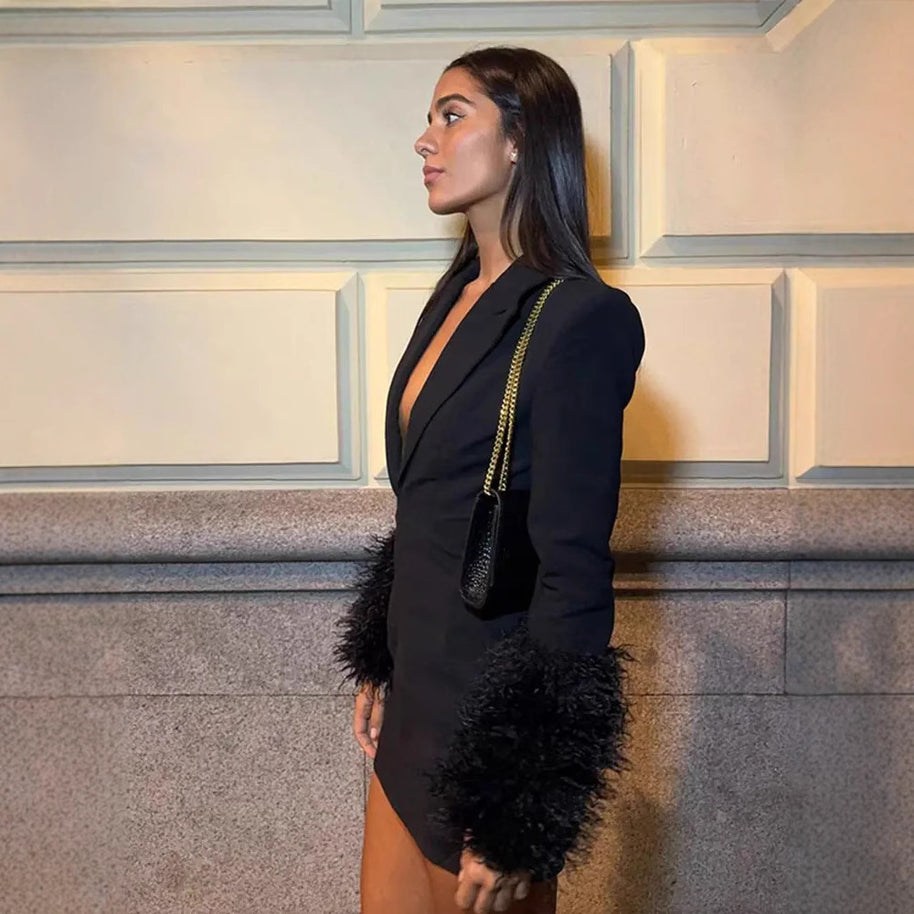 Damen Sexy Minikleid mit tiefem V-Ausschnitt und glamourösen Federärmeln WW