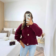 Damen Strickjacke mit dekorativen Knöpfen und praktischen Taschen WW