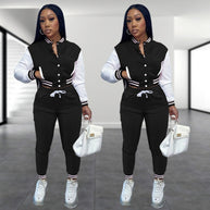 Damen Sportliches Set mit cropped Jacke und Jogginghose im modernen Look WW
