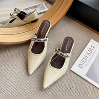 Damen elegante Slingback Mules mit spitzem Zehenbereich und dekorativem Ketten-Detail W&W