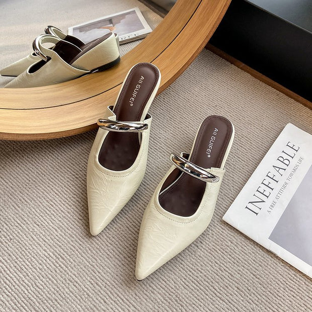 Damen elegante Slingback Mules mit spitzem Zehenbereich und dekorativem Ketten-Detail W&W