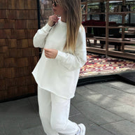 Damen lässiges Set mit oversized Pullover und bequemen Jogginghosen WW