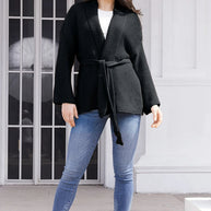 Damen Strickjacke mit Bindegürtel und lässigem Schnitt WW