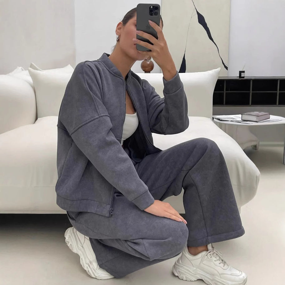 Damen Sportliches Fleece-Set mit durchgehendem Reißverschluss WW
