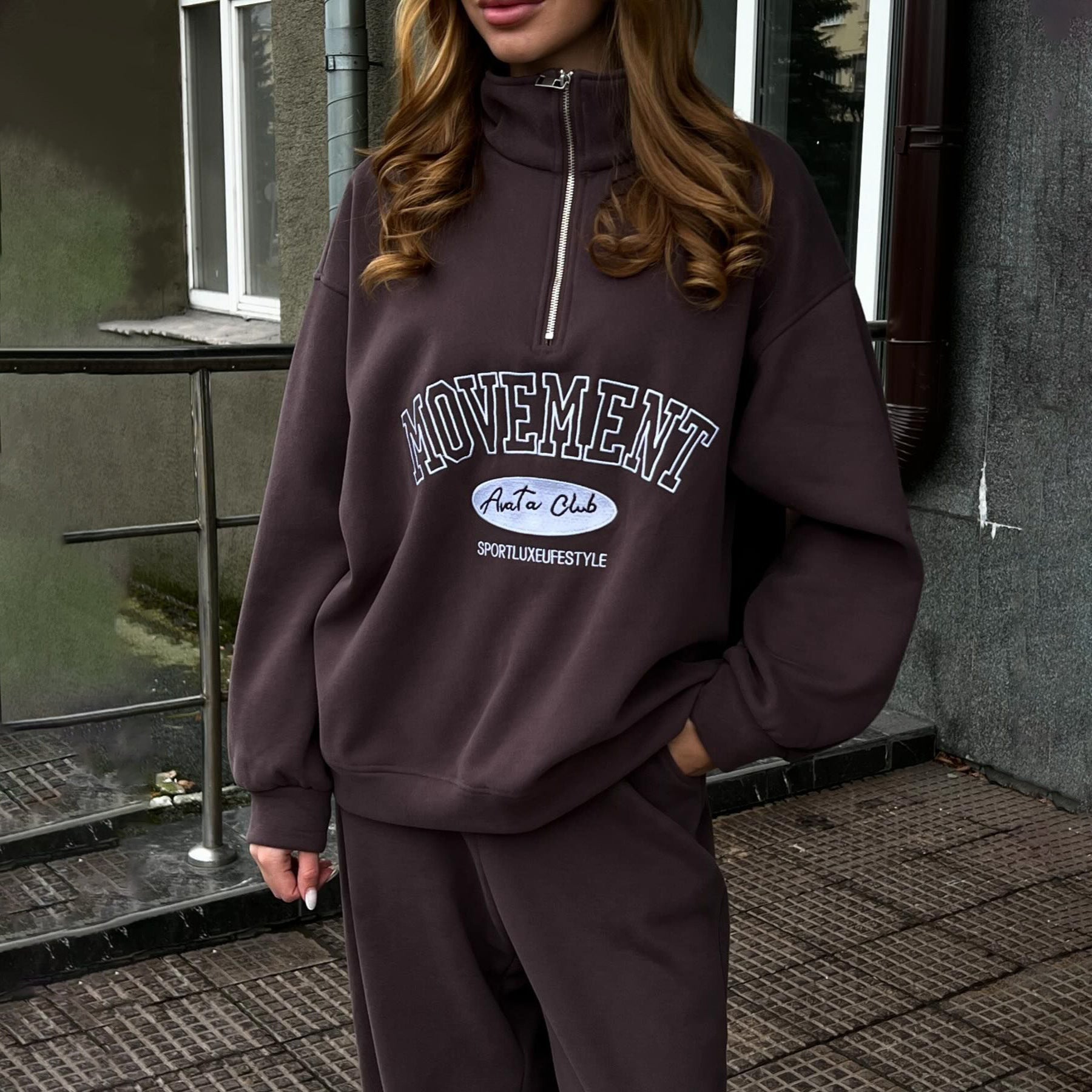 Damen sportliches Freizeitset mit halsfernem Reißverschluss und lässigem Schnitt WW