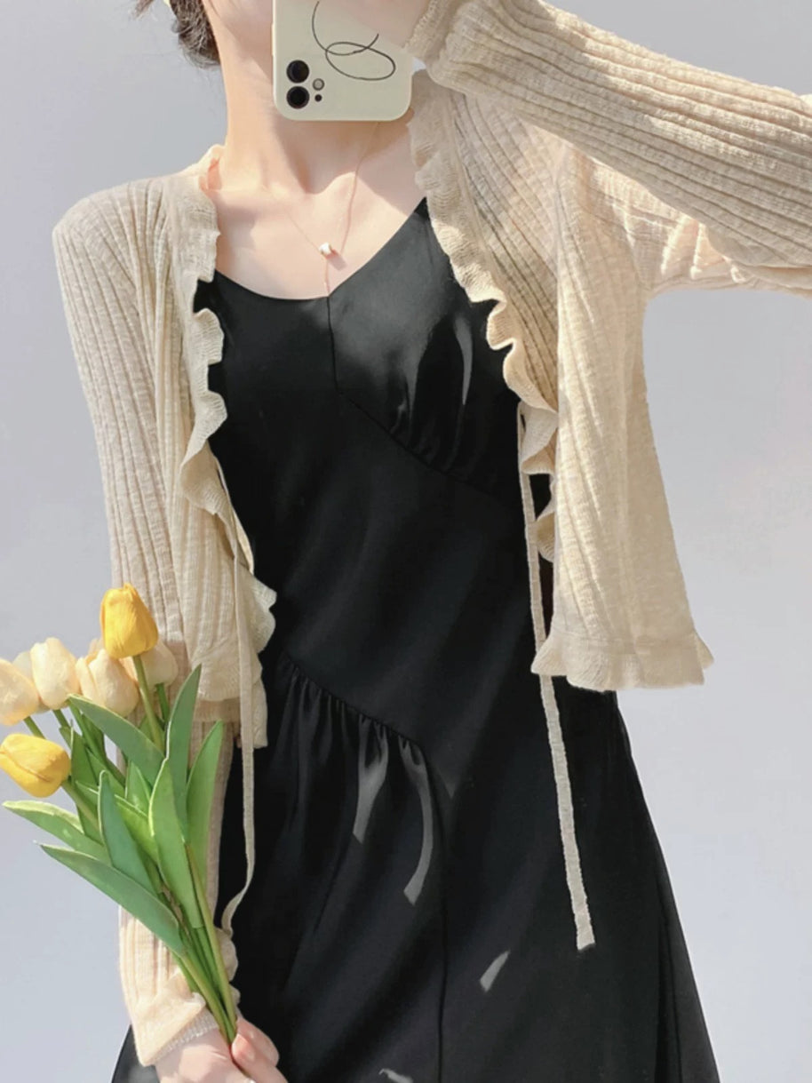 Damen Strickjacke mit Rüschendetails und luftiger Struktur WW