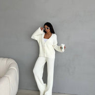 Damen Strickanzug mit weiten Ärmeln und Knopfleiste WW