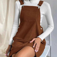 Damen Latzkleid aus Cord mit Knopfdetails WW