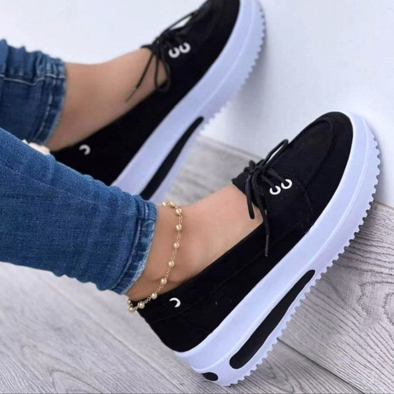 Damen Sneaker mit stilvollem Plateau WW
