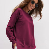 Damen bequemer Sweatshirt mit seitlichen Schlitzen WW