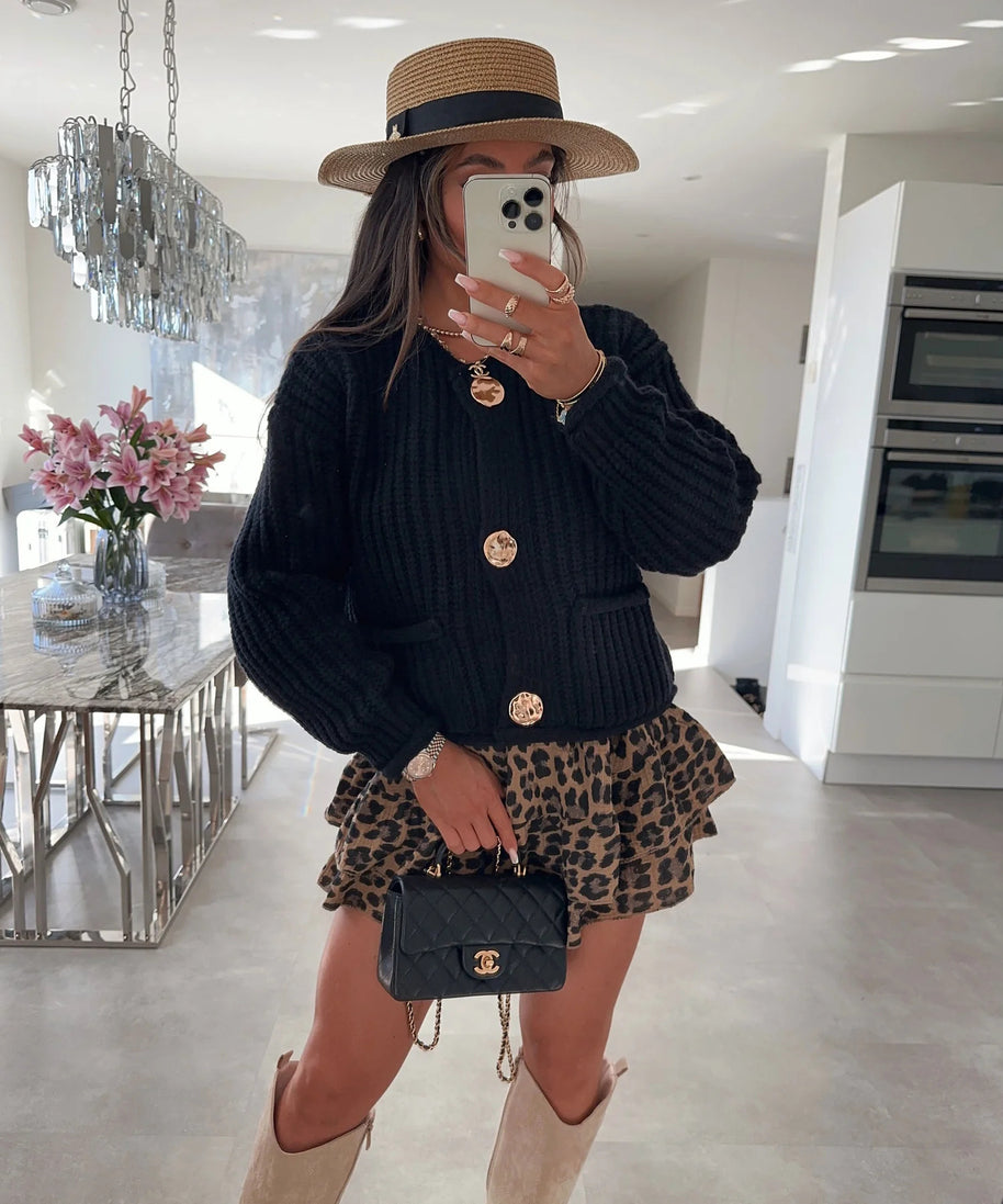 Damen Strickjacke mit dekorativen Knöpfen und praktischen Taschen WW