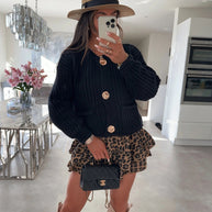 Damen Strickjacke mit dekorativen Knöpfen und praktischen Taschen WW