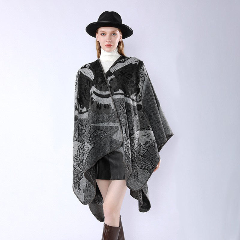 Damen Strick-Poncho mit kunstvollem grafischen Muster und eleganten Fransen WW